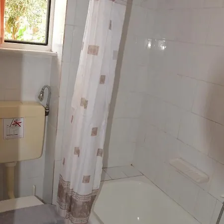 アパートホテル Petros バティ