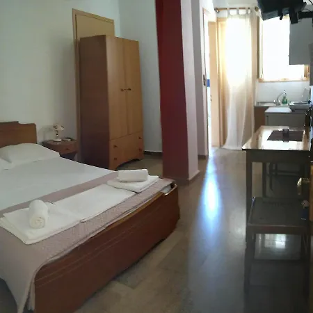 アパートホテル Petros