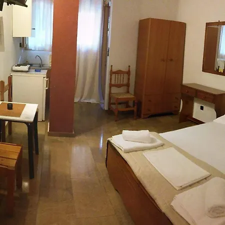 Апарт-отель Petros 3*