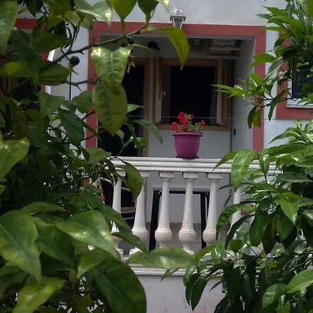 Petros Апарт-отель